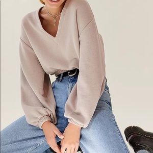 UO Out From Under Cropped Sweatshirt Sweater in Dusty Pink
